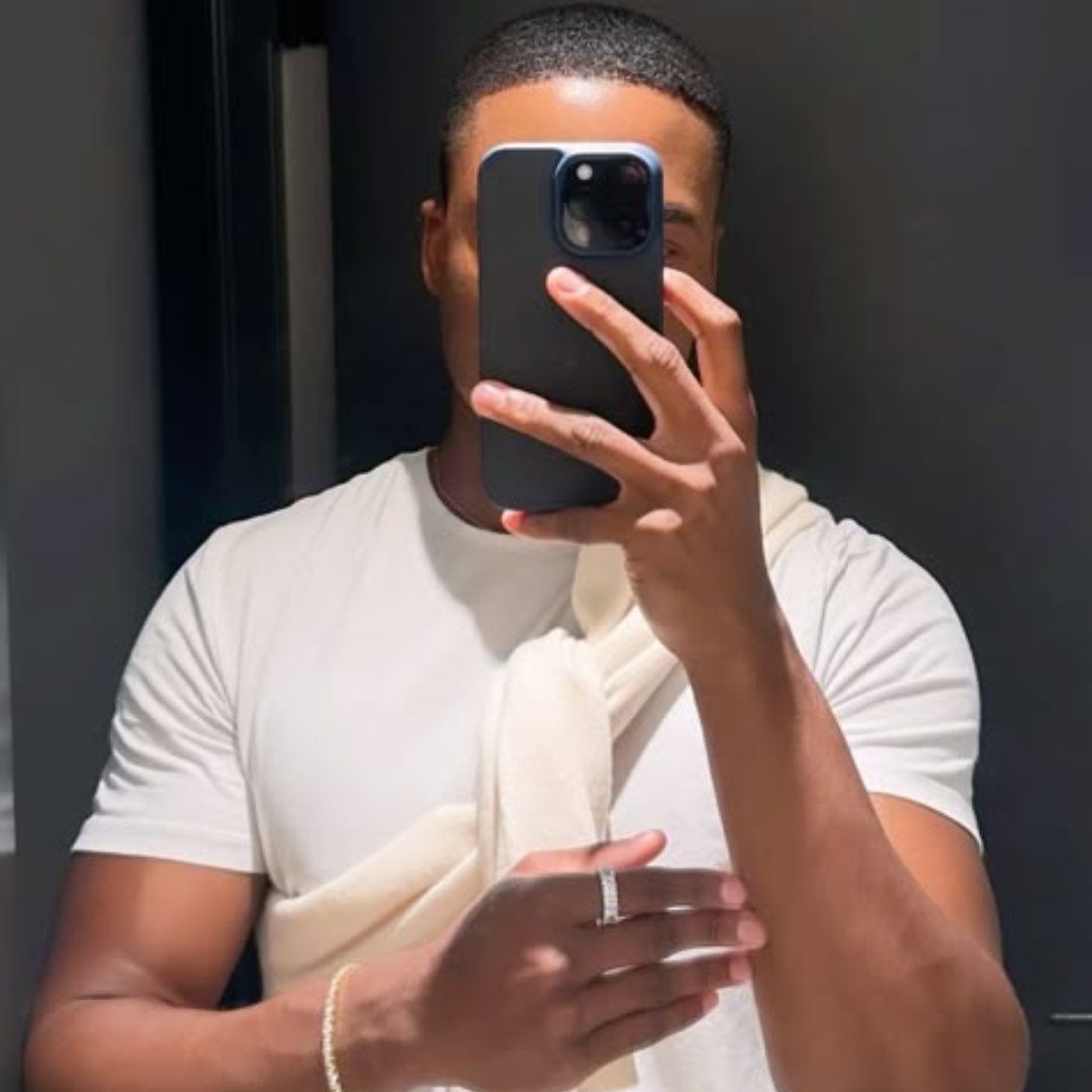 <em><strong>Marcus T. </strong></em>
